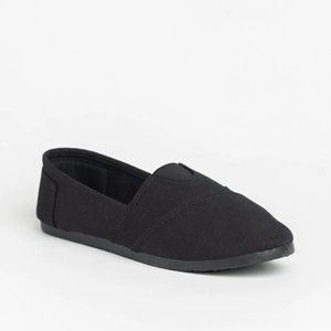 3/$10  Delic8 Kids Classic Canvas Slip on Ballet Flats - Black - Size 11